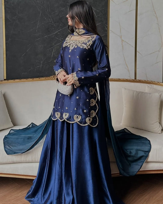 MIDNIGHT NOOR